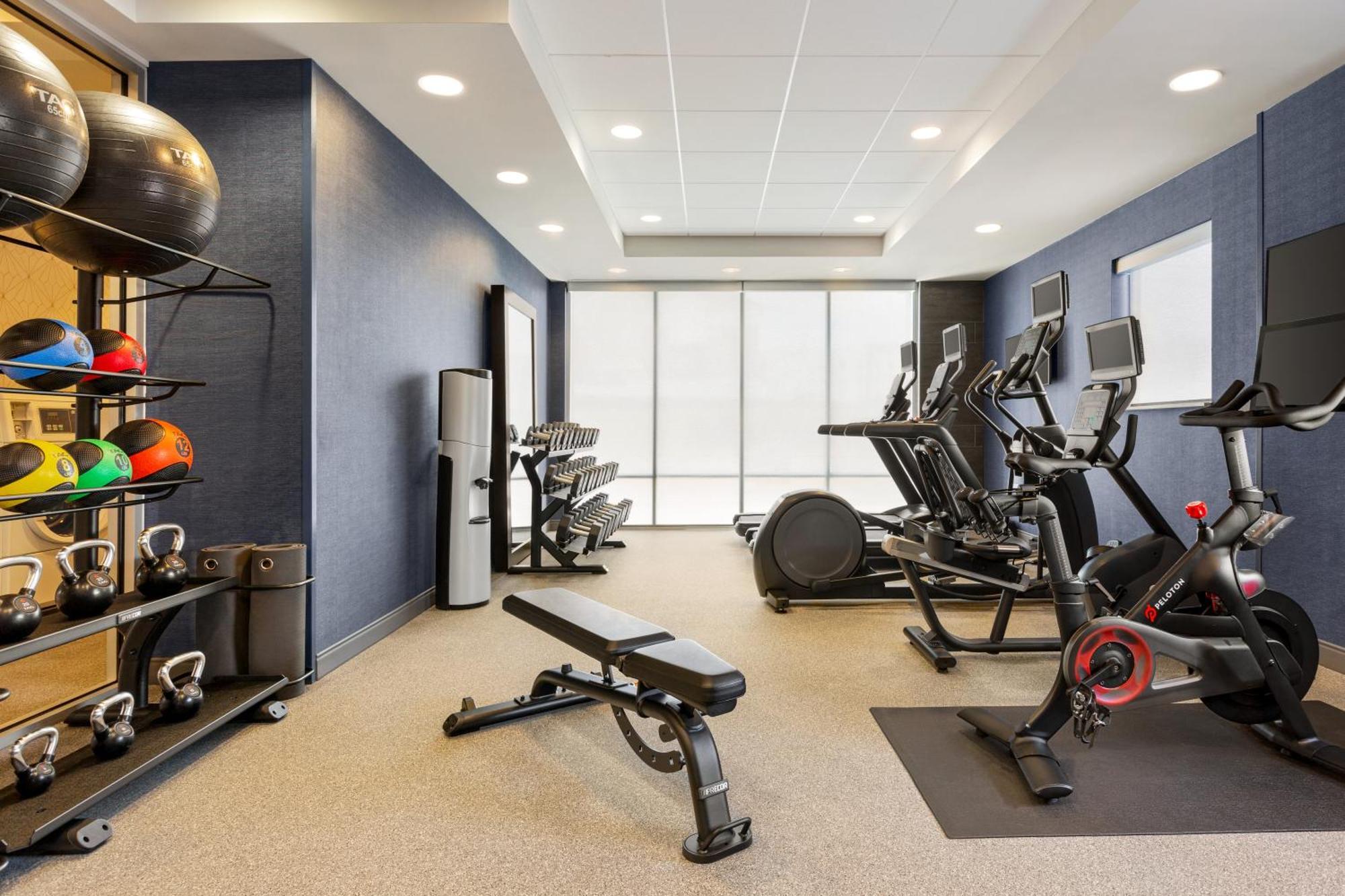 Home2 Suites By Hilton יורק מראה חיצוני תמונה