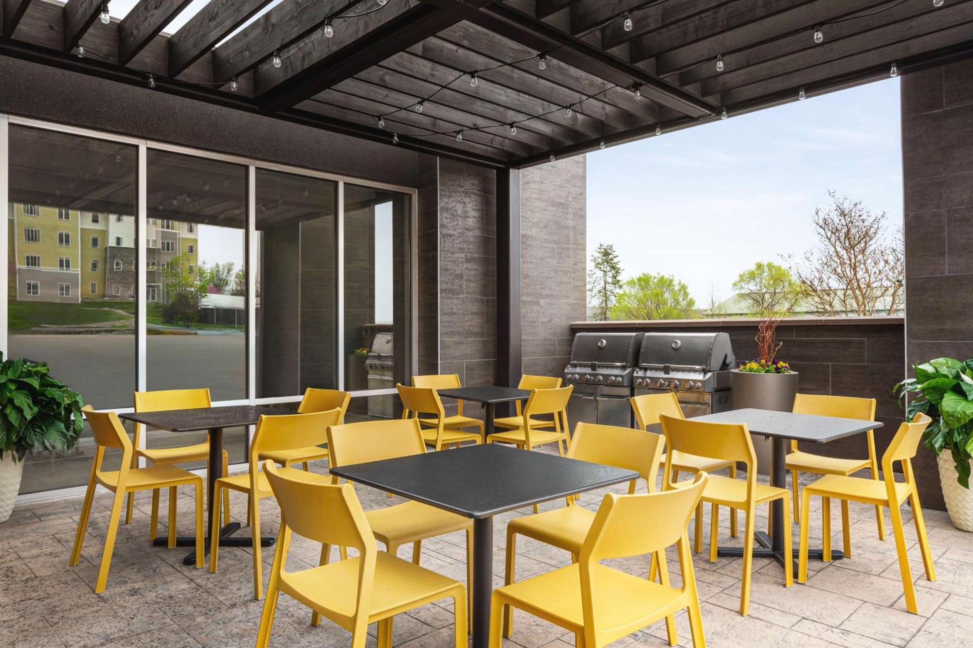 Home2 Suites By Hilton יורק מראה חיצוני תמונה